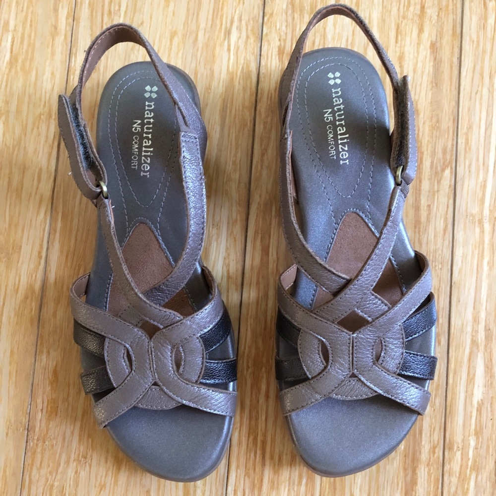 *NEW* Naturalizer Catrina sandals, Nickel/Pewter